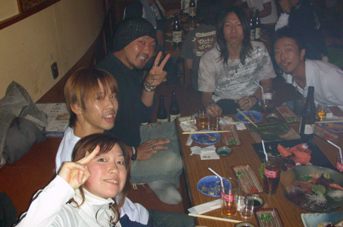 2006年10月7日（土）Device飲み会です。 本日は44名のお客様、皆様に集まって頂きました。 浜松より、前田夫婦も久々に参加していただきましてありがとうございます！