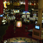 ルクソールのカジノスペース。 ホテルに必ずこうしてカジノがあります。